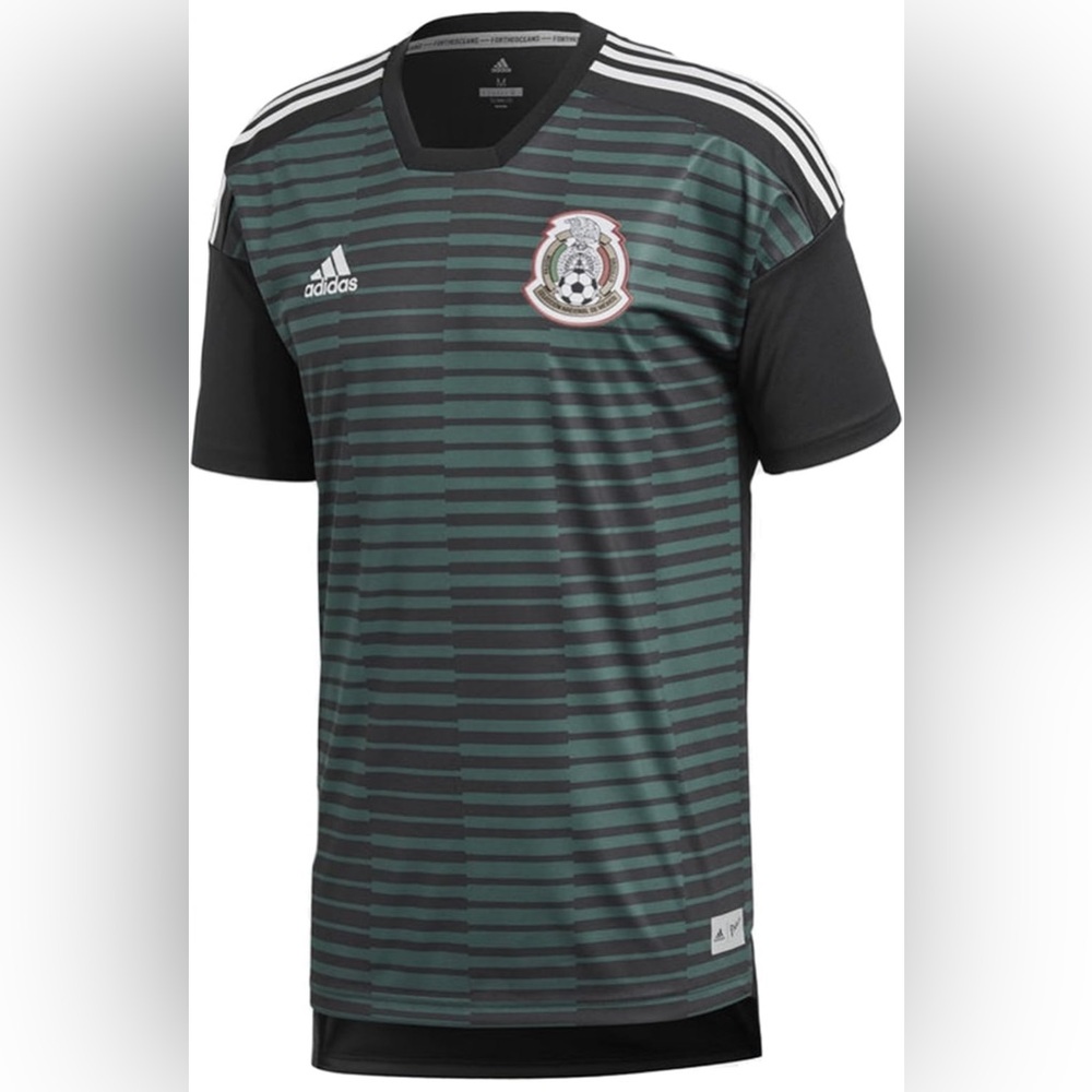 Adidas Men's Mexican Soccer training jersey
Parley for the Ocean size XS